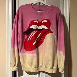 Great condition Urban Outfitters
Women's Pink The Rolling Stones Sweatshirt